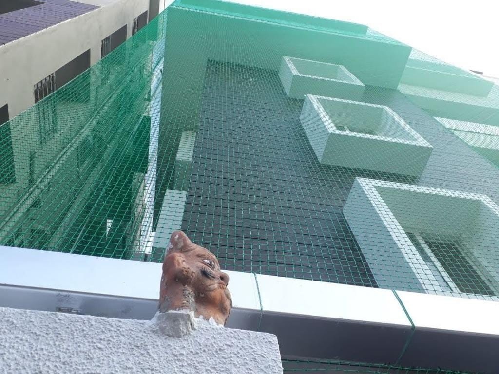 building safety nets installation